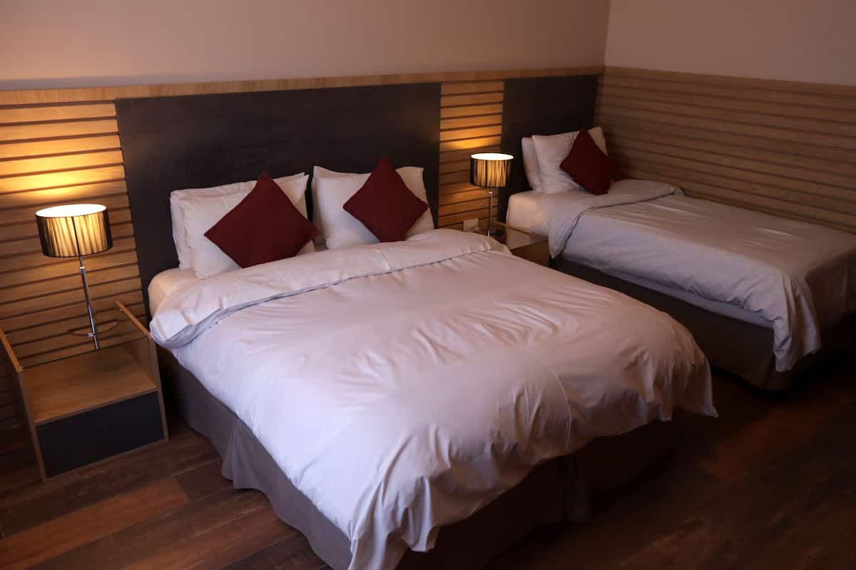 1 bedroom, premium bedding, Tempur-Pedic beds, minibar
