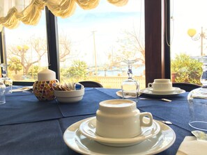 Free daily buffet breakfast - Hotel Don Pedro (Portoscuso)