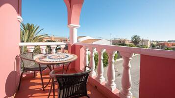 Classic dubbelrum eller tvåbäddsrum - 1 sovrum | Balkongutsikt