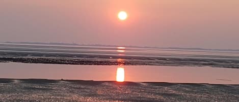 Una spiaggia nelle vicinanze