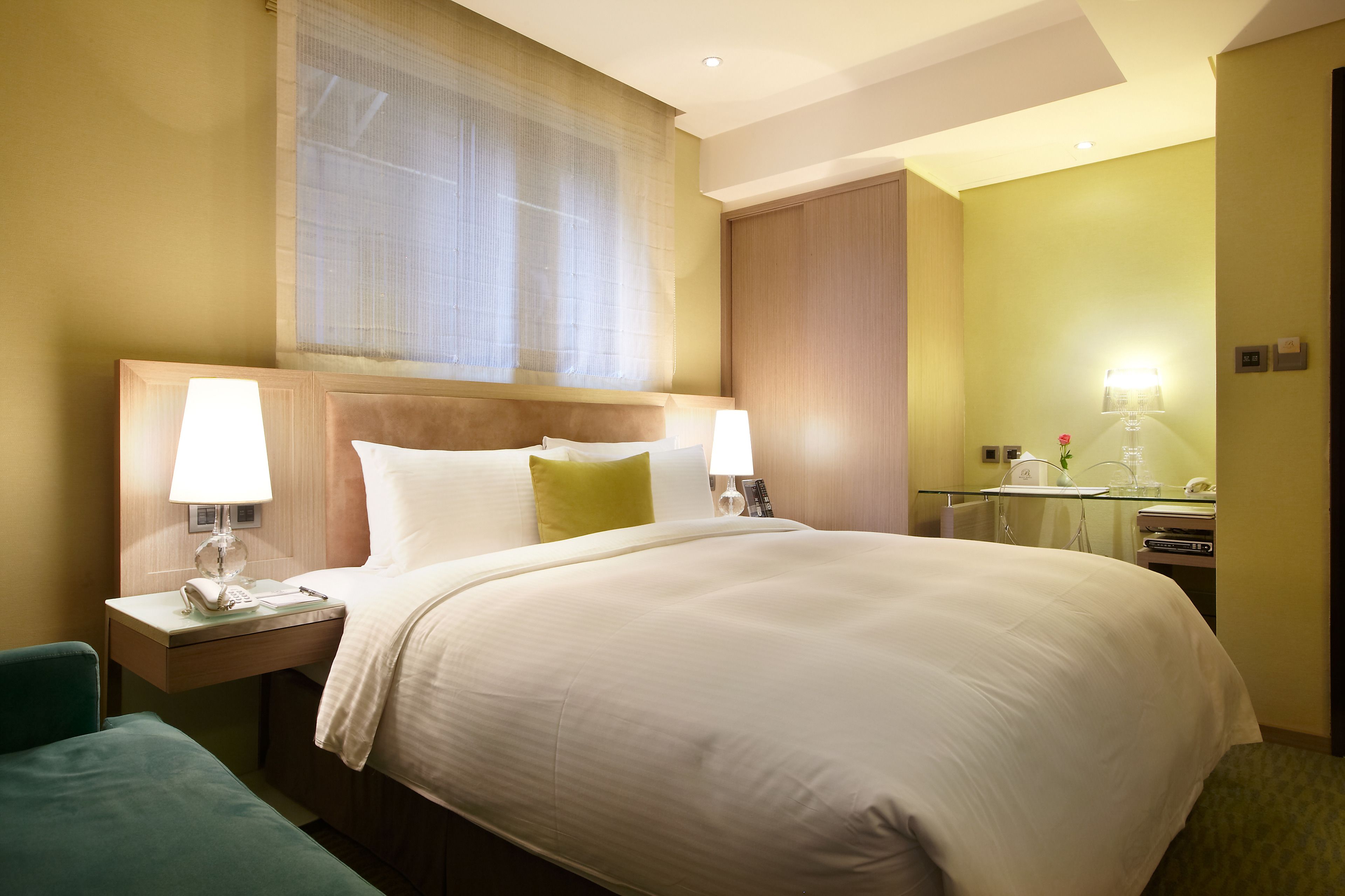 superior room | free minibar, in-room safe, desk, iron/ironing board