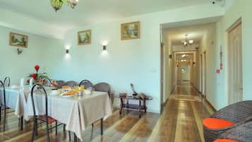 Desayuno continental incluido todos los días