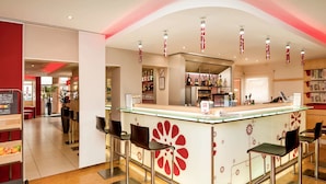 Bar (on property) - Easyhotel Nice (Nice)