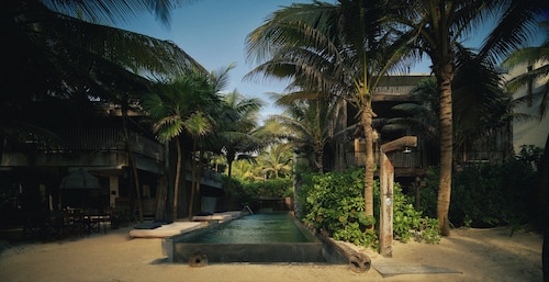 BE Destination Tulum