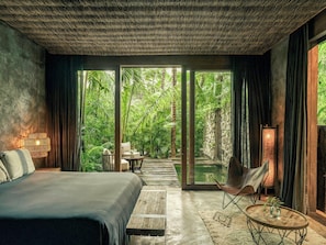 Suite (Signature Suite with Plunge Pool) | In-room safe, individually furnished, blackout drapes