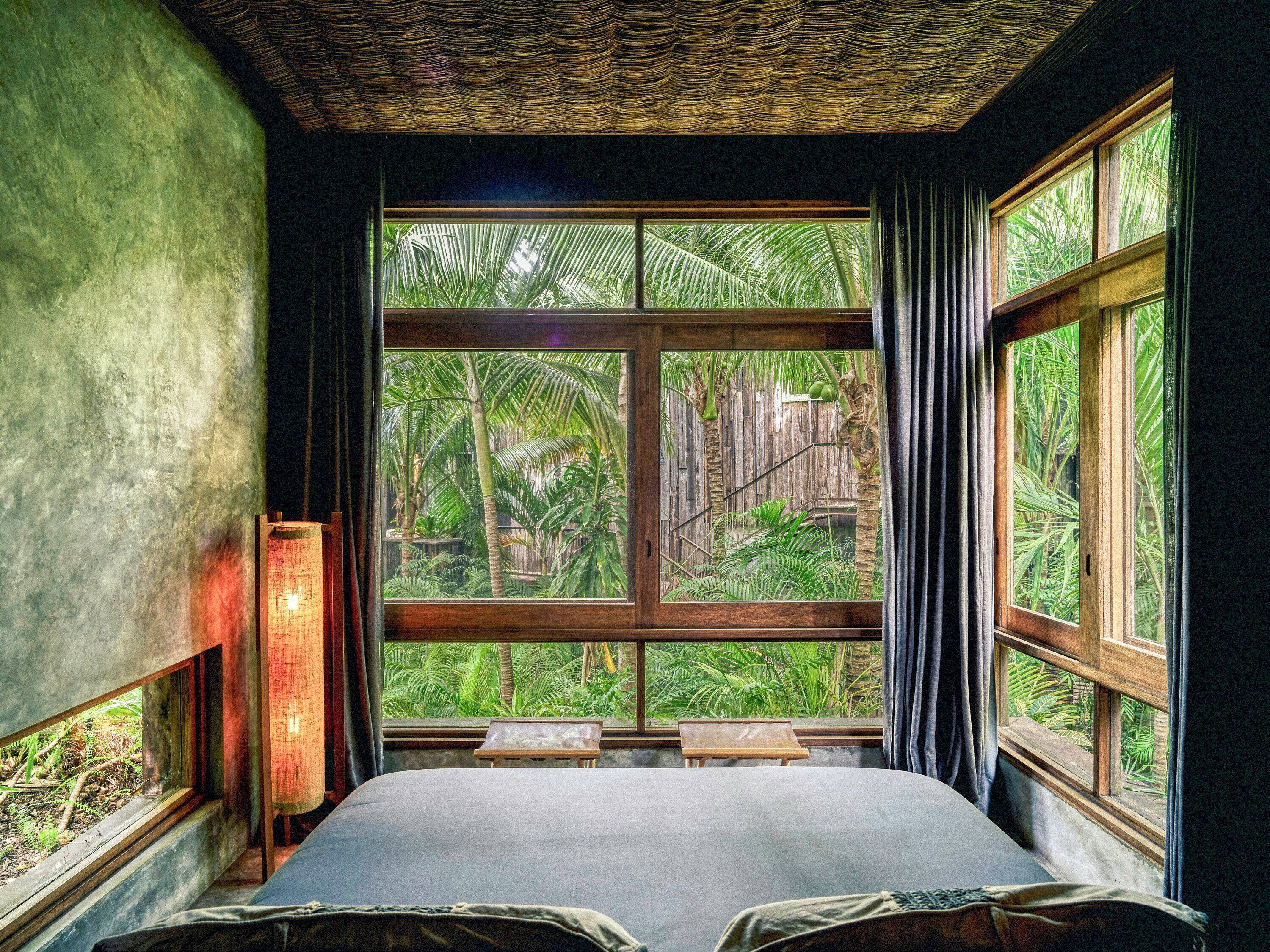 Suite (Air Suite with Plunge Pool) | Safe på rommet, individuelt innredet og blendingsgardiner