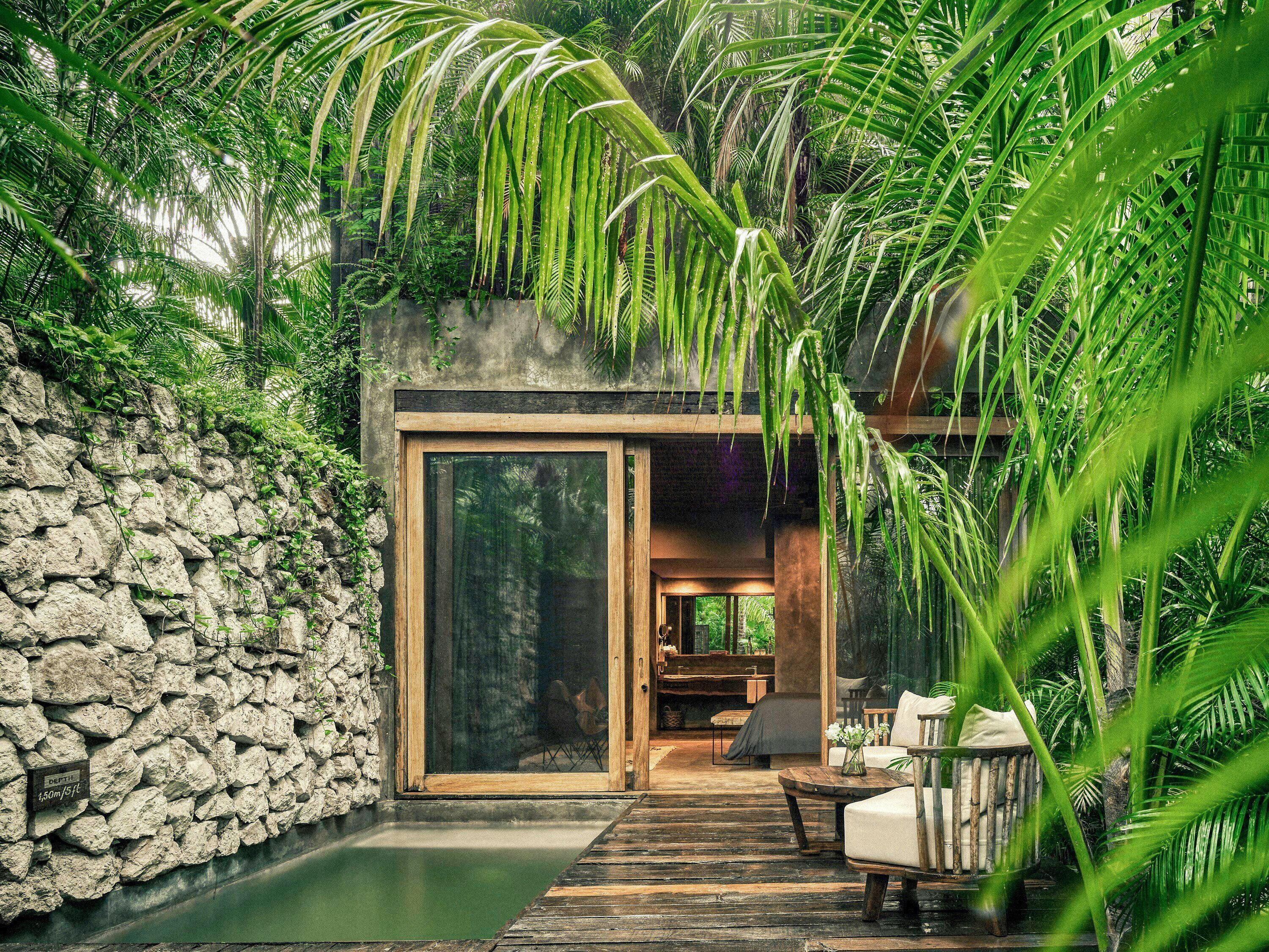 Suite (Signature Suite with Plunge Pool) | Safe på rommet, individuelt innredet og blendingsgardiner