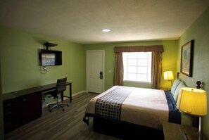 Room, 1 King Bed, Non Smoking | Desk, iron/ironing board, free WiFi, bed sheets