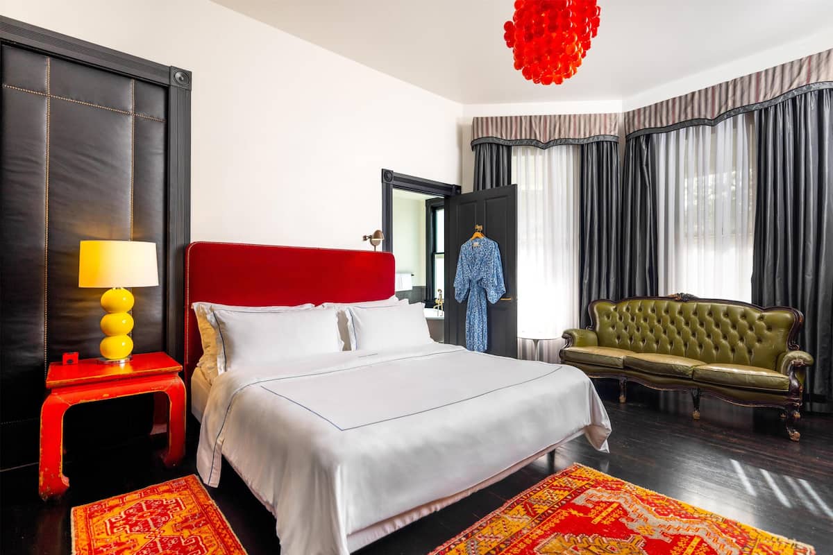 Suite, 1 King Bed (Three) | Egyptian cotton sheets, premium bedding, pillowtop beds, minibar