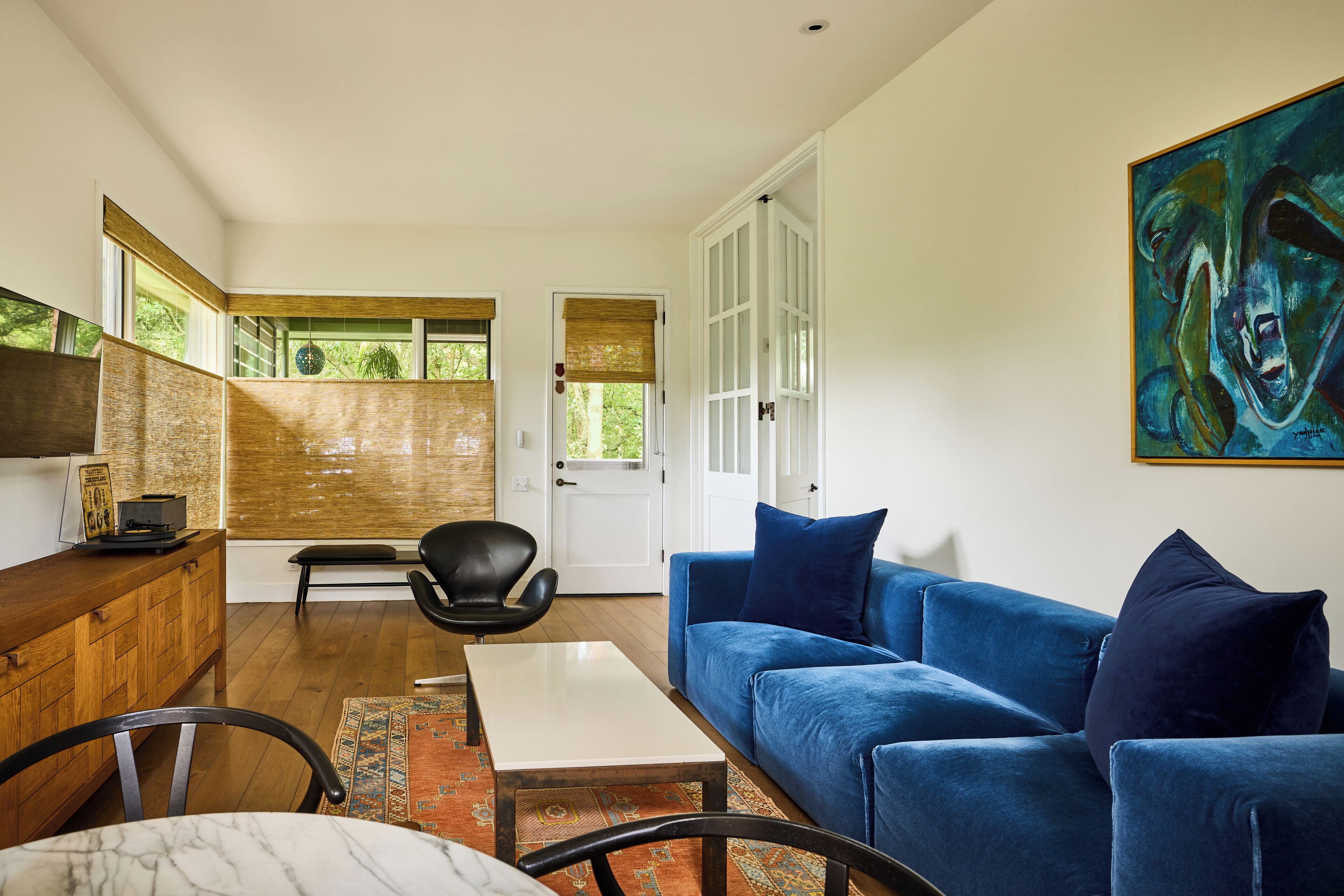 Poolside King Bungalow with Terrace | Egyptian cotton sheets, premium bedding, pillowtop beds, minibar