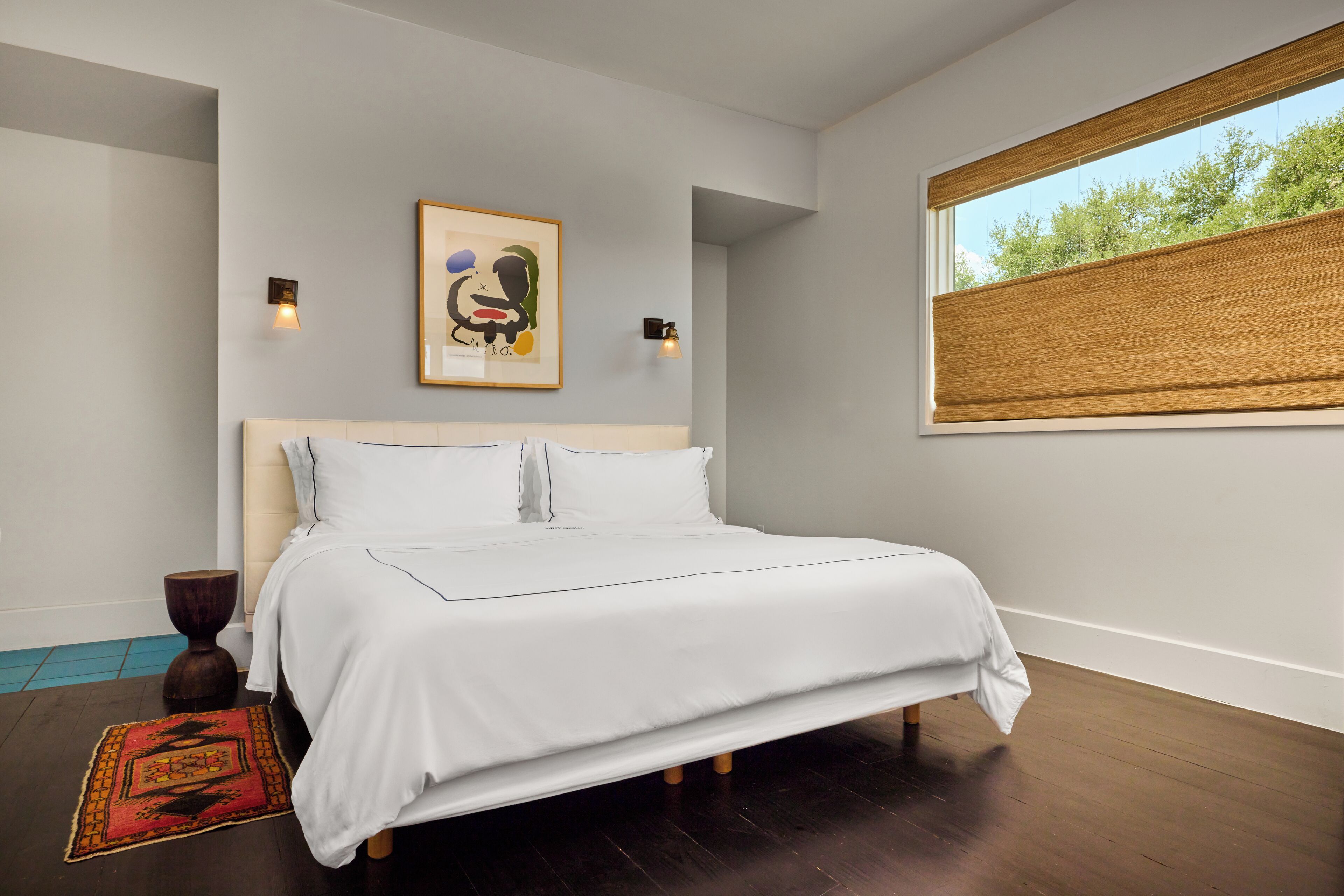 Studio, 1 King Bed | Egyptian cotton sheets, premium bedding, pillowtop beds, minibar