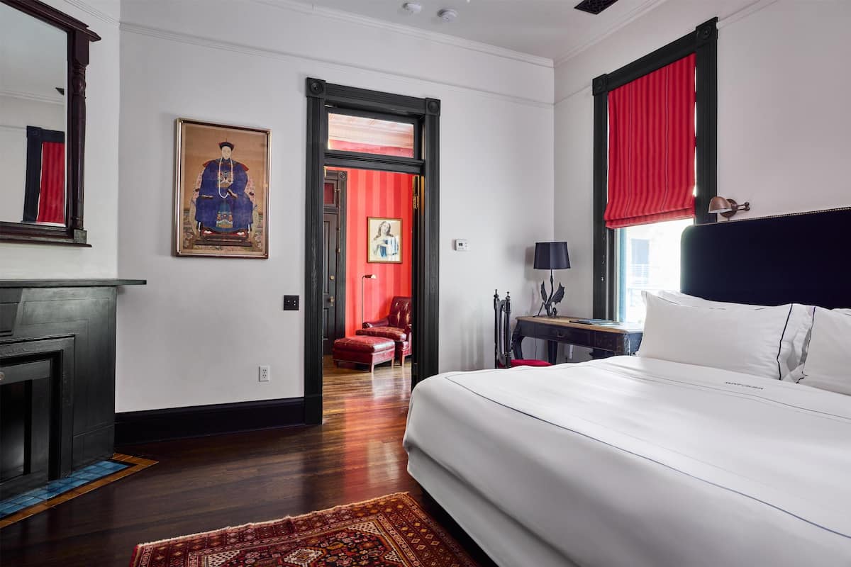 Studio, 1 King Bed (Two) | Egyptian cotton sheets, premium bedding, pillowtop beds, minibar