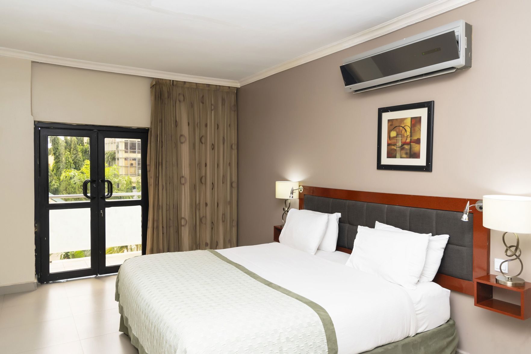 Tempur-Pedic beds, minibar, in-room safe, blackout drapes