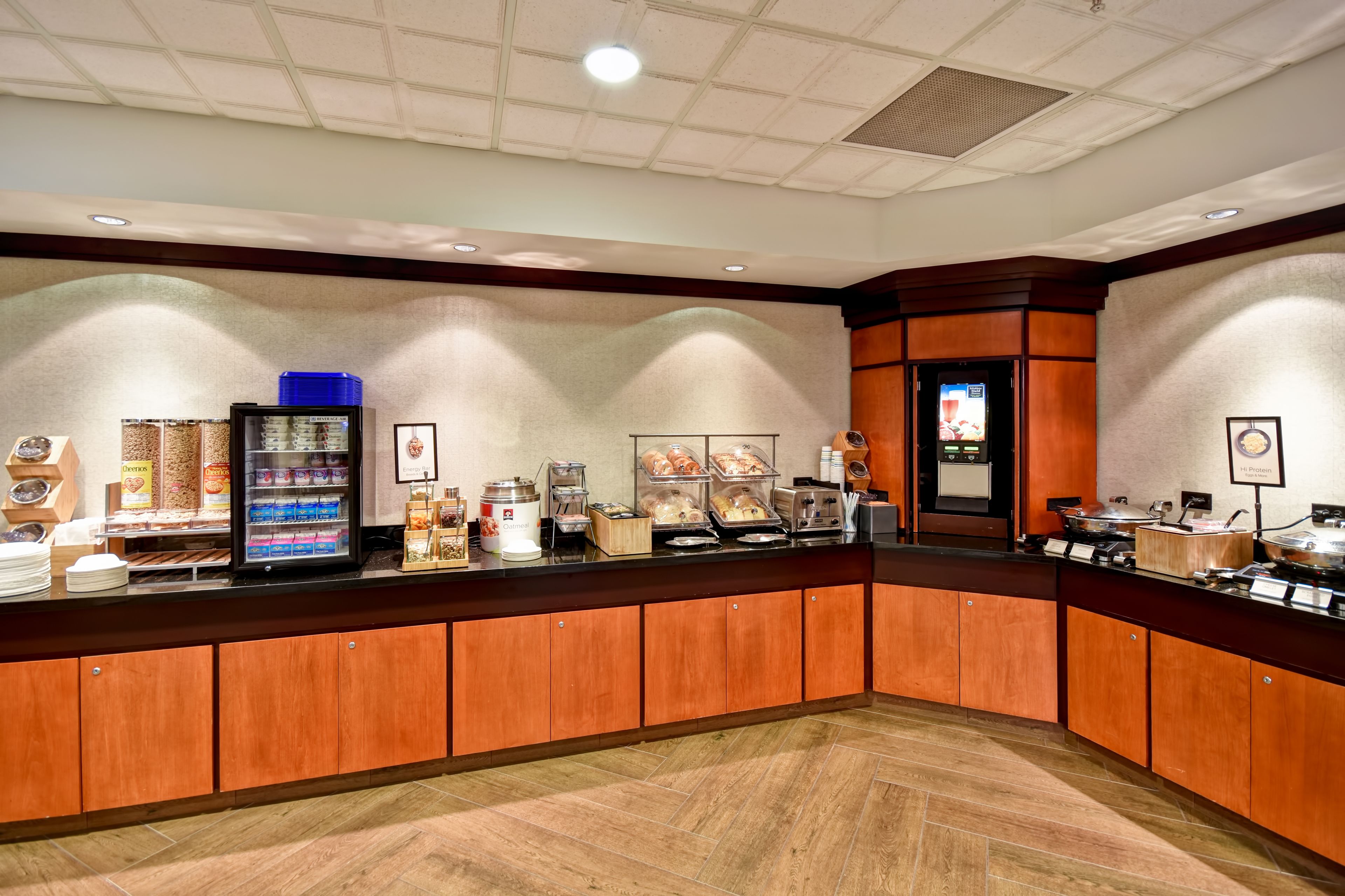 free daily buffet breakfast