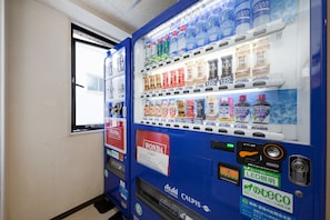 Vending machine - Plaza Hotel Premier (Fukuoka)