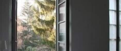 Standard Double or Twin Room, 1 Double or 2 Twin Beds | Desk, iron/ironing board, rollaway beds