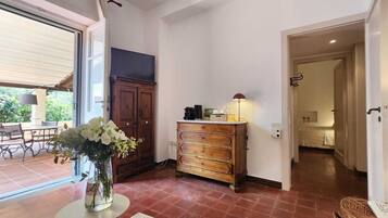 Romantische Suite | Wohnbereich | Flachbildfernseher