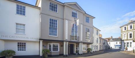 واجهة المنشأة