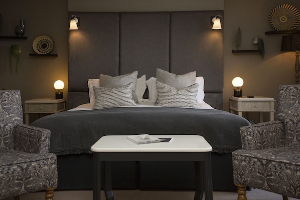 Premium Double or Twin Room | Hypo-allergenic bedding, desk, blackout drapes, iron/ironing board