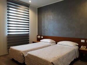 Standard Room, 1 Double Bed | Minibar, in-room safe, desk, soundproofing - San Giorgio (Udine)
