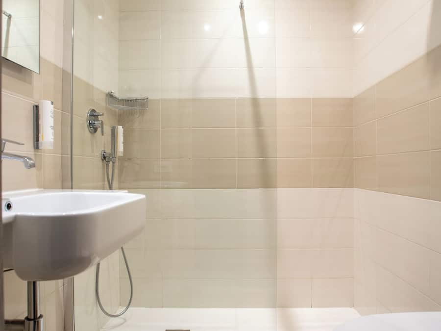 Family Room | Bilik Mandi | Pancuran mandi, pengering rambut, bidet, tuala disediakan