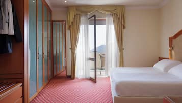Superior Double Room | Minibar, in-room safe, desk, free cribs/infant beds
