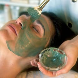 Sauna, tab panas, bilik wap, rawatan badan, mandi lumpur, balut badan