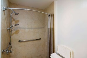 Accessible bathroom - Motel 6 Monterey Park, CA (Monterey Park)