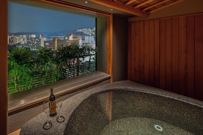 Chambre Deluxe (Japanese-Style / Open-Air Bath B) | Salle de bain