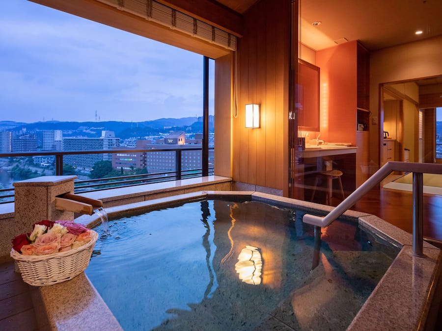 Coffres-forts dans les chambres, bureau, rideaux occultants