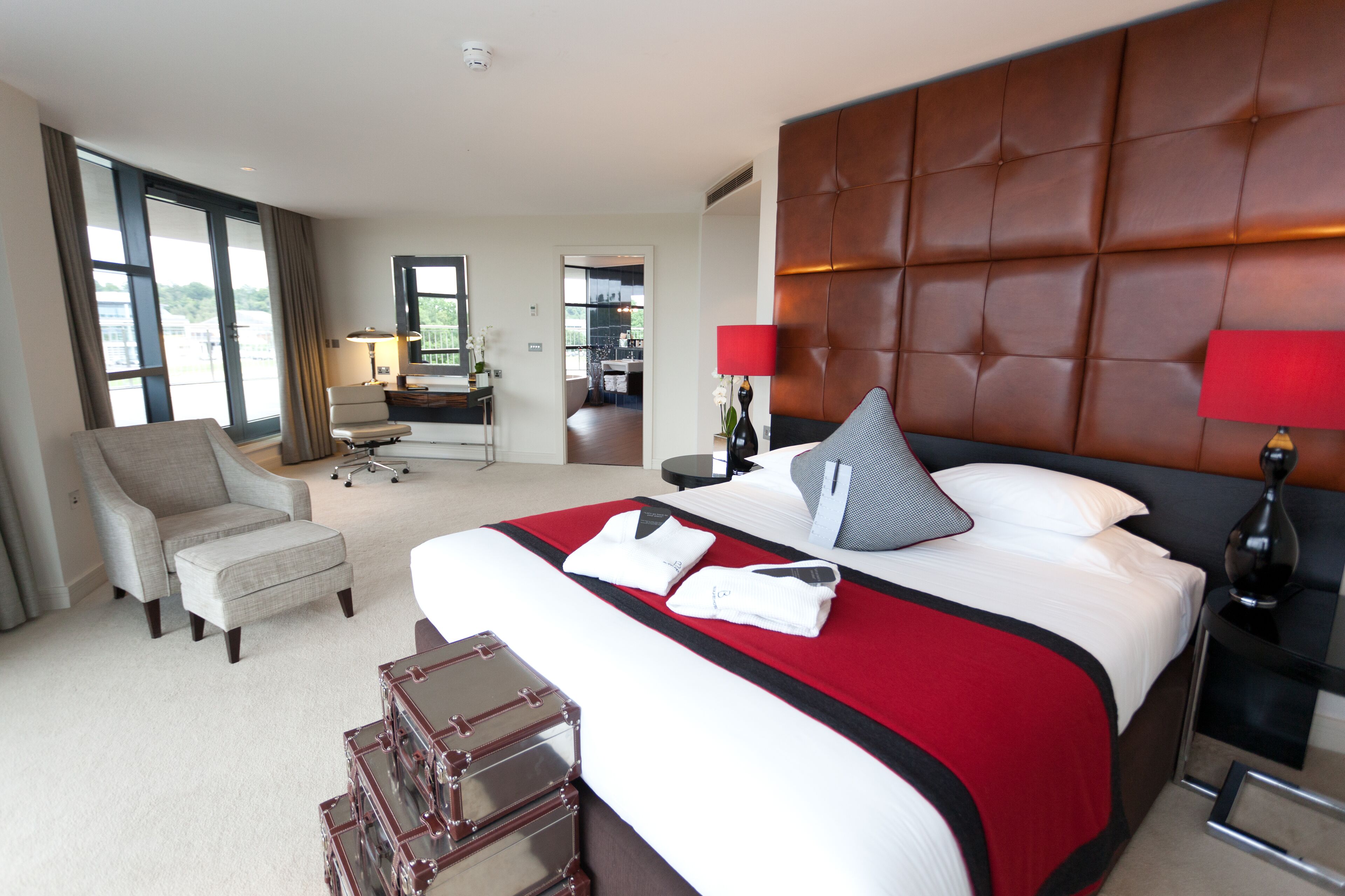 premium bedding, in-room safe, individually decorated