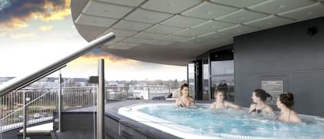 Bañera de hidromasaje exterior