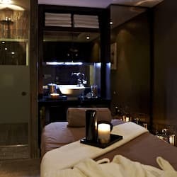 Couples treatment room(s), sauna, hot tub, steam room, body treatments