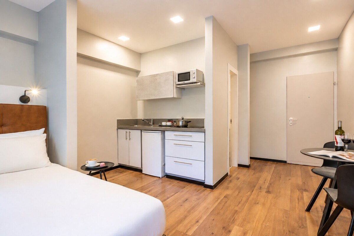 Standard Studio, Terrace | Premium bedding, pillowtop beds, in-room safe, desk