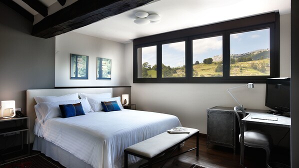 Premium bedding, minibar, in-room safe, desk