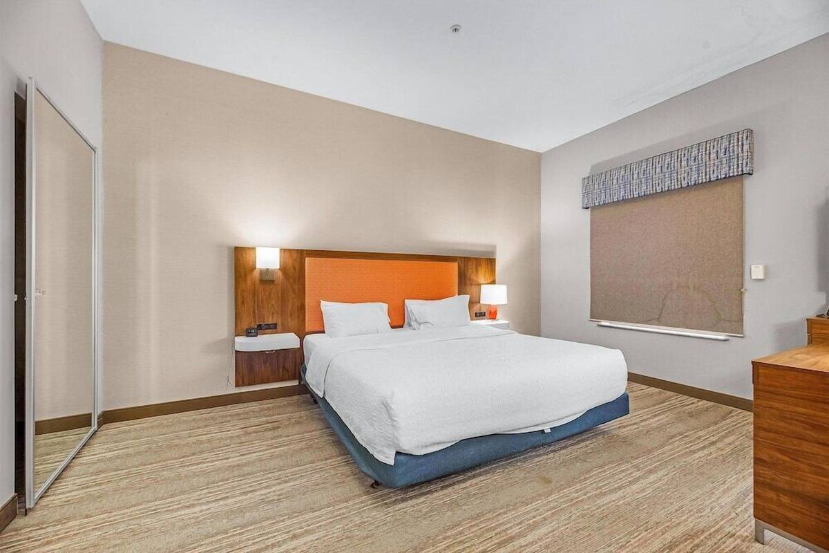 In-room safe, desk, laptop workspace, iron/ironing board