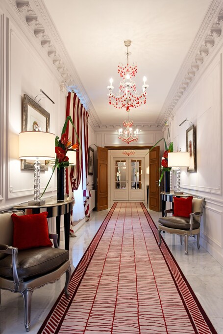 Majestic Hotel SPA Champs Elysees - Image 69
