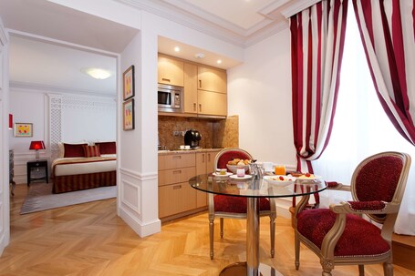 Majestic Hotel SPA Champs Elysees - Image 21