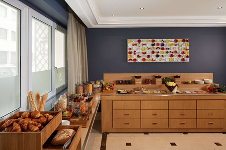 Majestic Hotel SPA Champs Elysees - Image 107