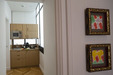Majestic Hotel SPA Champs Elysees - Image 63
