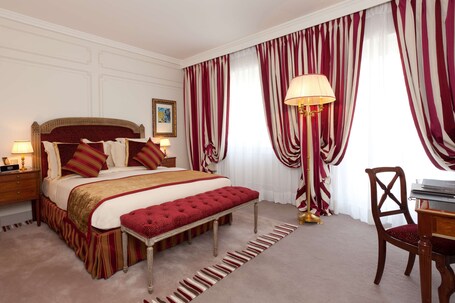 Majestic Hotel SPA Champs Elysees - Image 120