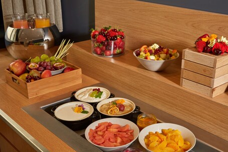 Majestic Hotel SPA Champs Elysees - Image 42