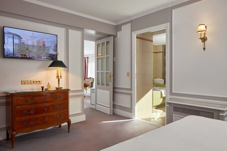 Majestic Hotel SPA Champs Elysees - Image 38