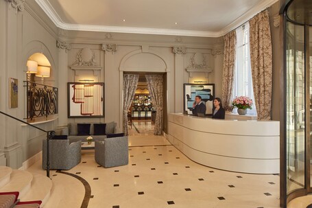 Majestic Hotel SPA Champs Elysees - Image 5