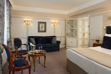 Majestic Hotel SPA Champs Elysees - Image 91