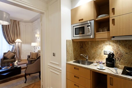 Majestic Hotel SPA Champs Elysees - Image 6