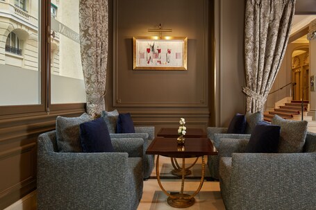 Majestic Hotel SPA Champs Elysees - Image 17