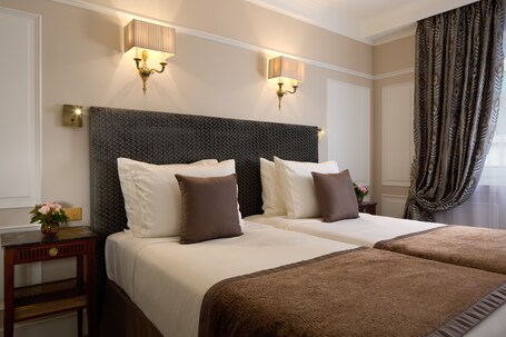 Majestic Hotel SPA Champs Elysees - Image 81