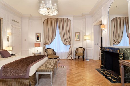 Majestic Hotel SPA Champs Elysees - Image 76