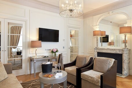 Majestic Hotel SPA Champs Elysees - Image 7